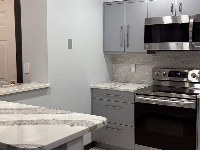 661 Lowell St 3, Lexington, MA 02420