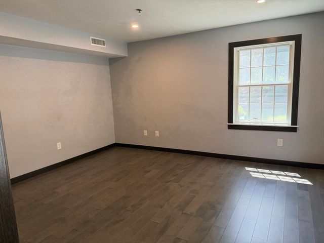 661 Lowell St 3, Lexington, MA 02420