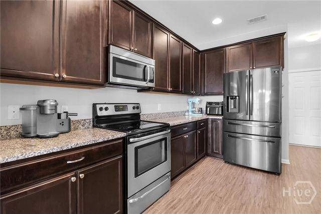 119 Waverly Way, Savannah, GA 31407