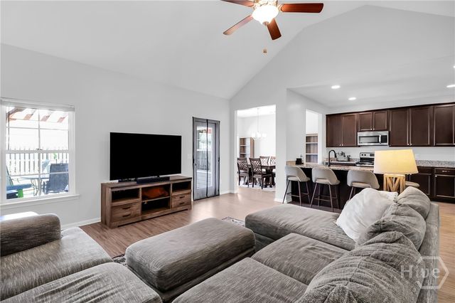 119 Waverly Way, Savannah, GA 31407
