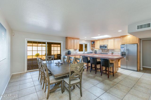 1204 E STEAMBOAT BEND Drive, Tempe, AZ 85283