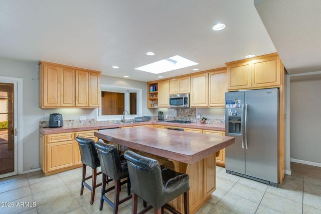 1204 E STEAMBOAT BEND Drive, Tempe, AZ 85283