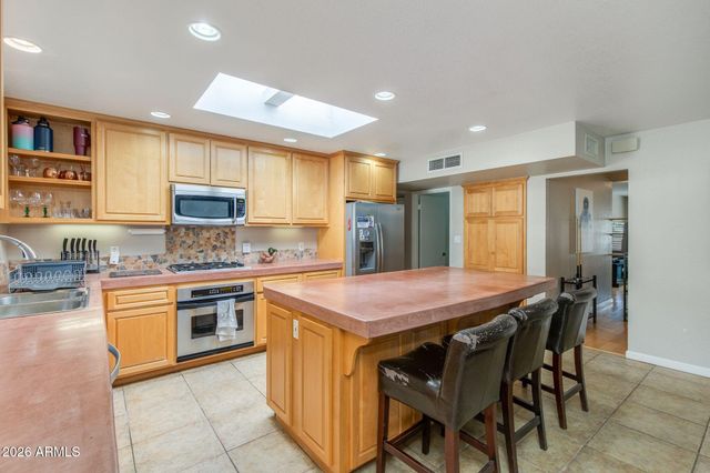 1204 E STEAMBOAT BEND Drive, Tempe, AZ 85283