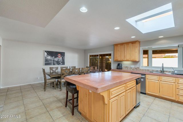 1204 E STEAMBOAT BEND Drive, Tempe, AZ 85283
