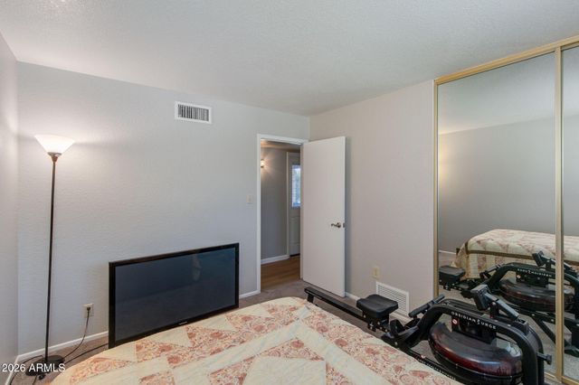 1204 E STEAMBOAT BEND Drive, Tempe, AZ 85283