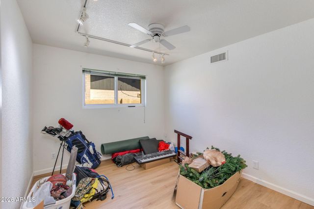 1204 E STEAMBOAT BEND Drive, Tempe, AZ 85283