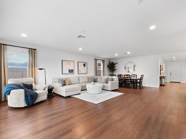 909 Woodhaven Road, San Marcos, CA 92069