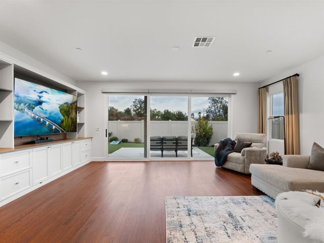 909 Woodhaven Road, San Marcos, CA 92069