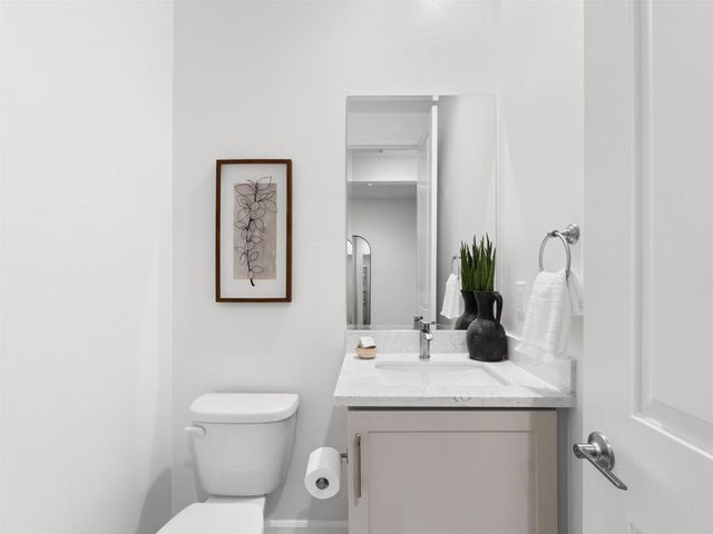 909 Woodhaven Road, San Marcos, CA 92069
