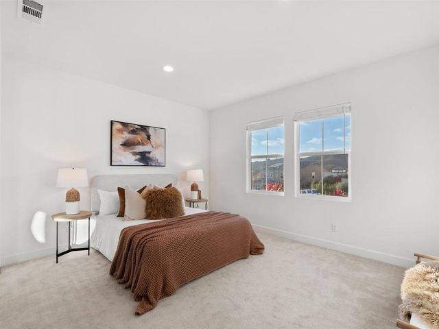 909 Woodhaven Road, San Marcos, CA 92069