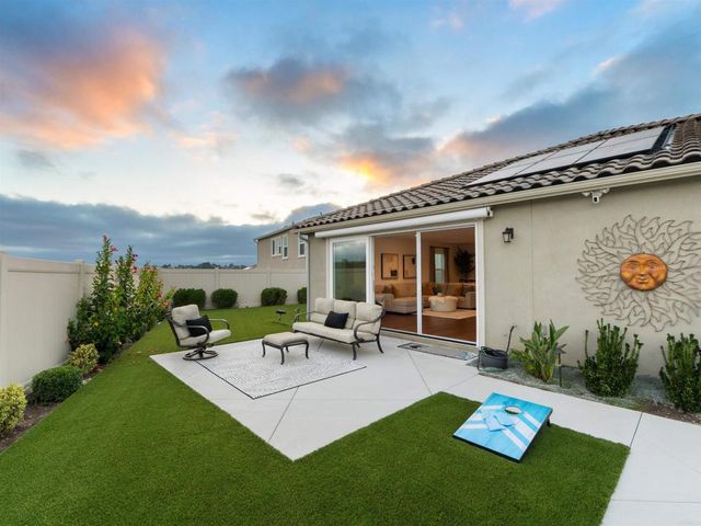 909 Woodhaven Road, San Marcos, CA 92069