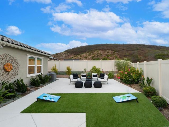 909 Woodhaven Road, San Marcos, CA 92069