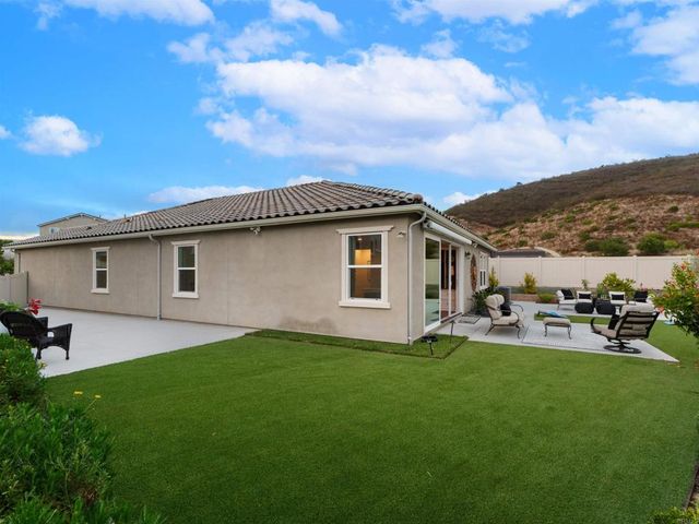 909 Woodhaven Road, San Marcos, CA 92069