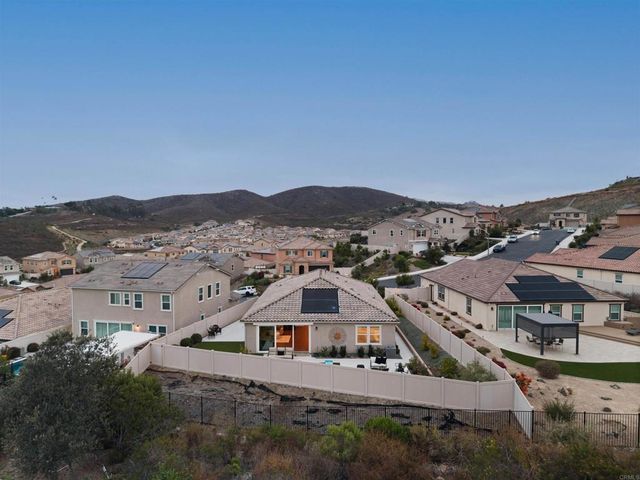 909 Woodhaven Road, San Marcos, CA 92069