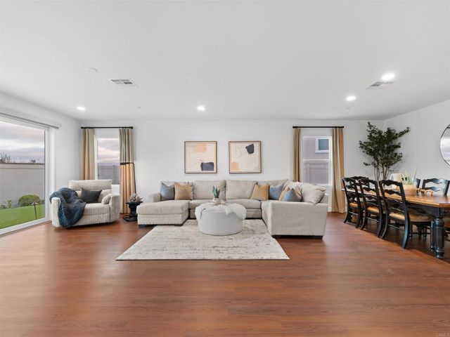 909 Woodhaven Road, San Marcos, CA 92069