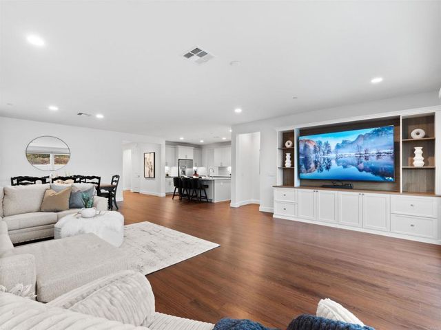 909 Woodhaven Road, San Marcos, CA 92069