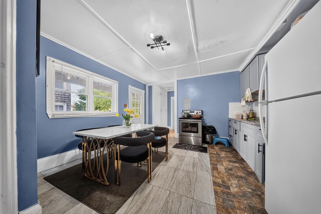 30 Whitney Street, Auburn, ME 04210 — photo 5