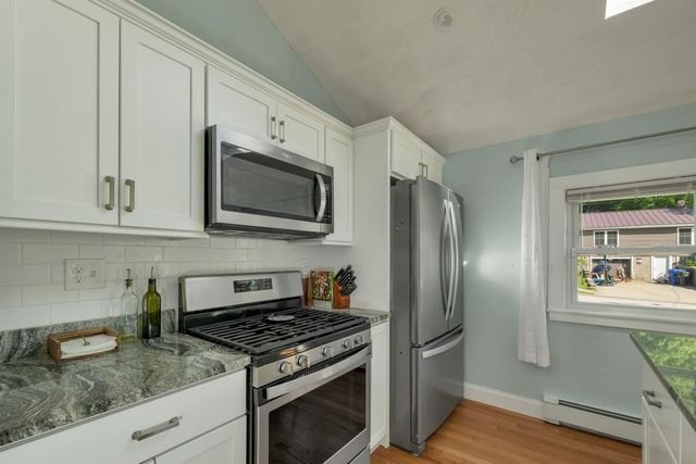 5 Frenette Drive, Hudson, NH 03051