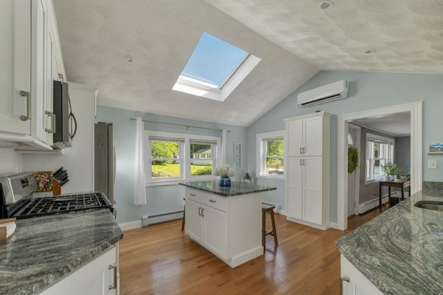5 Frenette Drive, Hudson, NH 03051