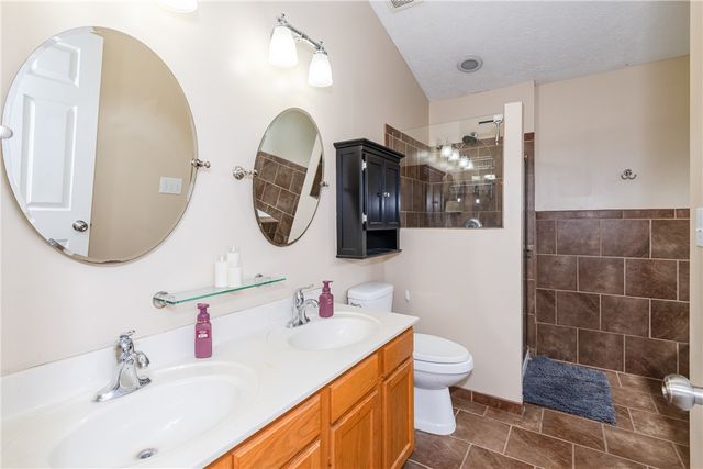 1818 Highlander Drive, Xenia, OH 45385