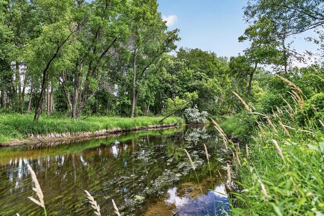 1120 Rockstone Lane, New Brighton, MN 55112