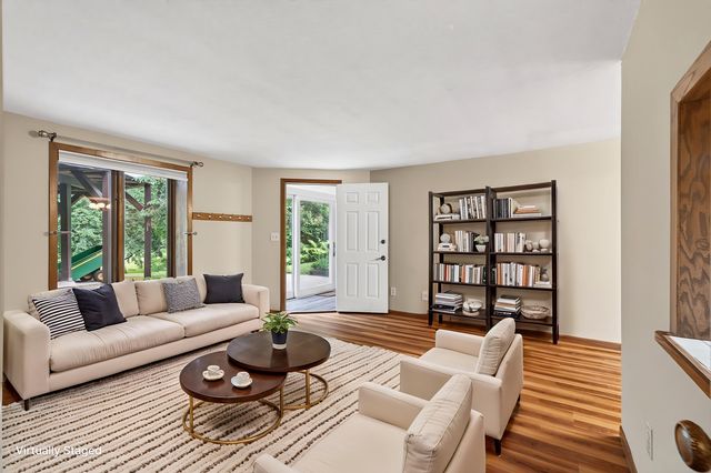 1120 Rockstone Lane, New Brighton, MN 55112