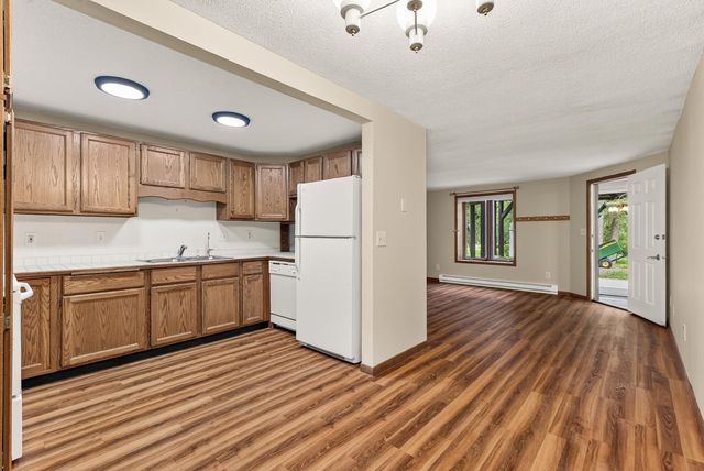 1120 Rockstone Lane, New Brighton, MN 55112