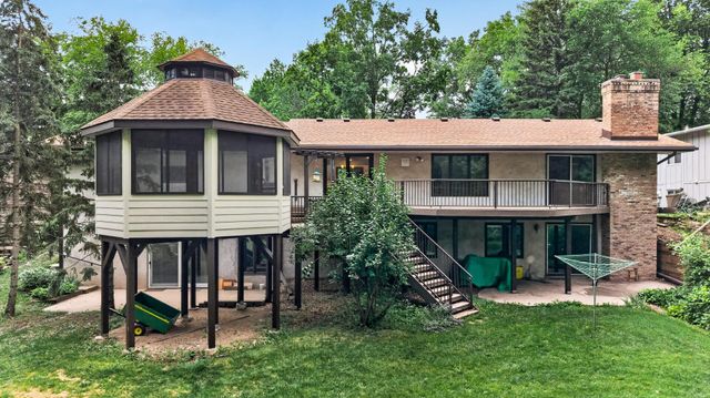 1120 Rockstone Lane, New Brighton, MN 55112