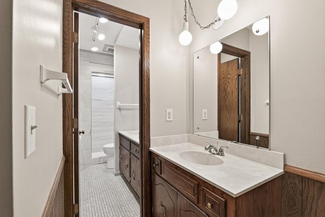 1120 Rockstone Lane, New Brighton, MN 55112