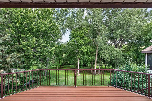 1120 Rockstone Lane, New Brighton, MN 55112