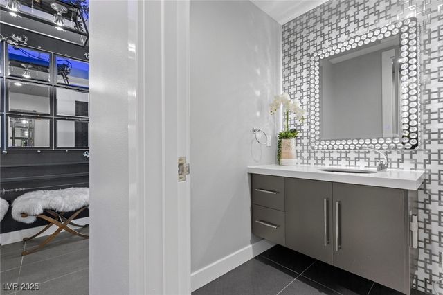 4575 Dean Martin Drive 3300, Las Vegas, NV 89103