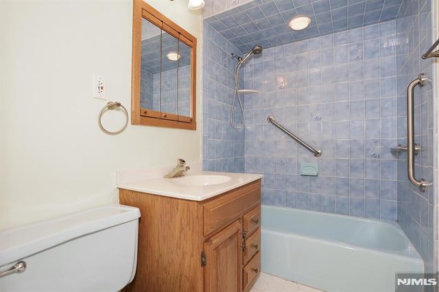 29 Margaret Court, Dumont, NJ 07628