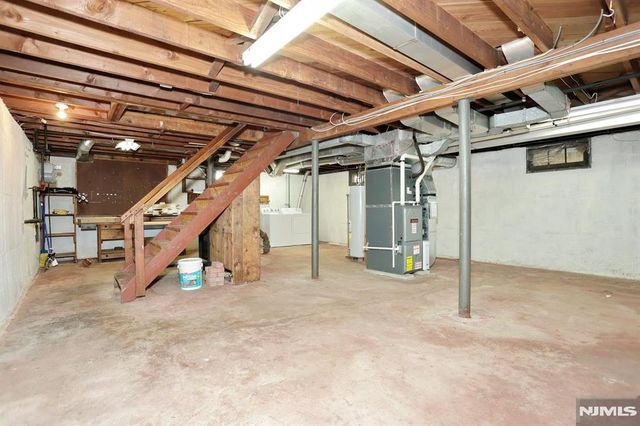 29 Margaret Court, Dumont, NJ 07628
