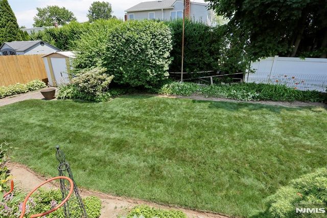 29 Margaret Court, Dumont, NJ 07628