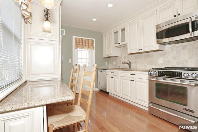 29 Margaret Court, Dumont, NJ 07628