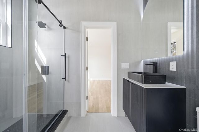 19 Arrow Lane, Hicksville, NY 11801