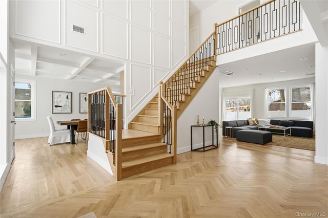 19 Arrow Lane, Hicksville, NY 11801