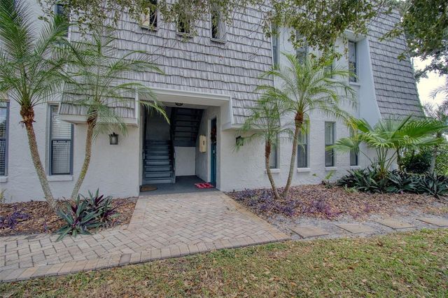 702 LYNDHURST STREET 821, Dunedin, FL 34698
