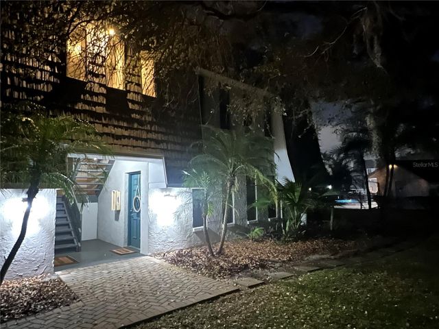 702 LYNDHURST STREET 821, Dunedin, FL 34698