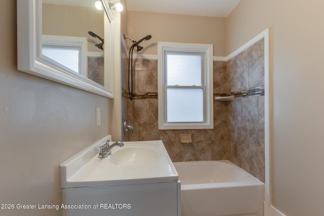 1105 Comfort Street, Lansing, MI 48915