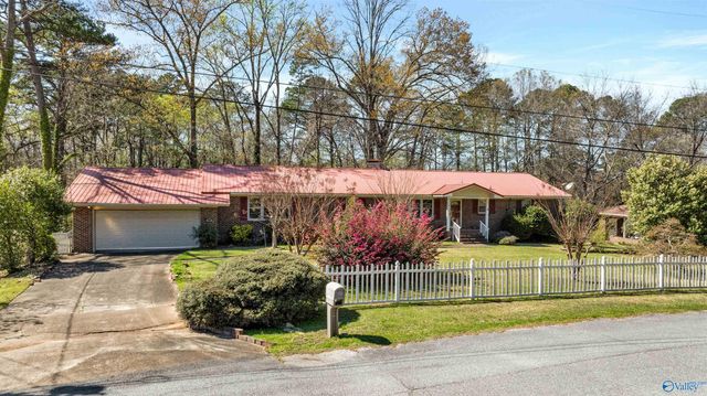 313 Wildhaven Circle, Gadsden, AL 35901