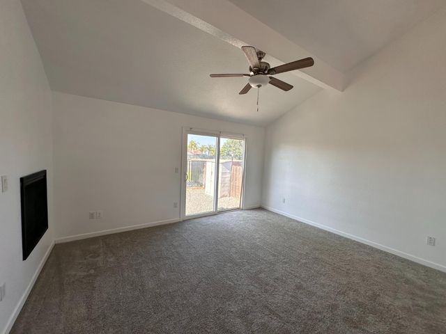 911 Toro Ln, Lathrop, CA 95330