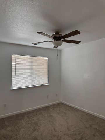 911 Toro Ln, Lathrop, CA 95330