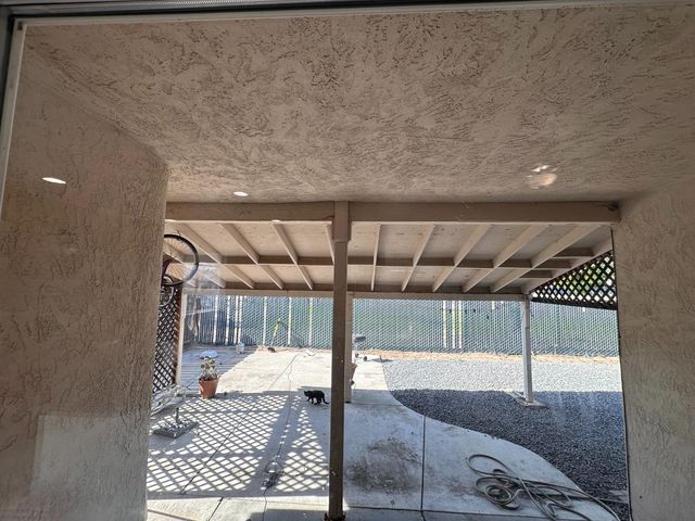 911 Toro Ln, Lathrop, CA 95330