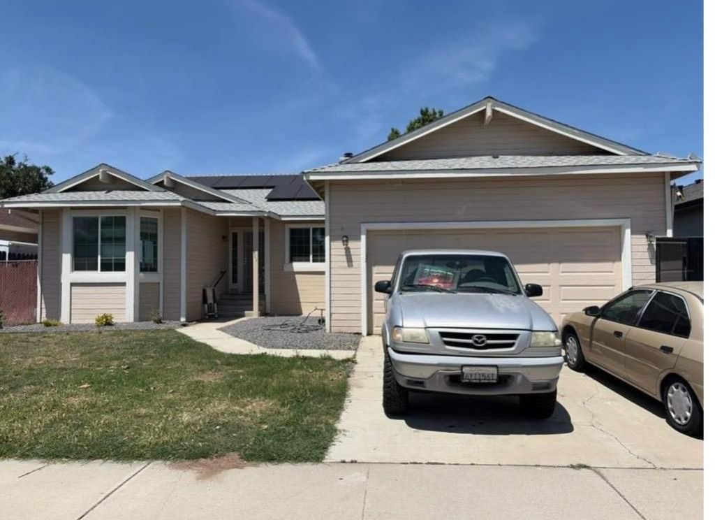 911 Toro Ln, Lathrop, CA 95330