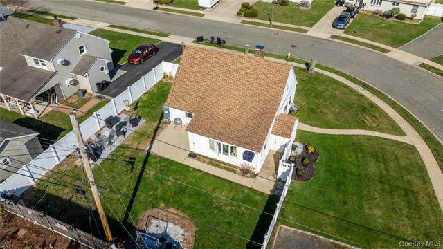 23 Bent Lane, Levittown, NY 11756