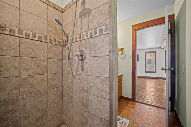 310 & 312 E Sullivan St, Skidmore, TX 78389