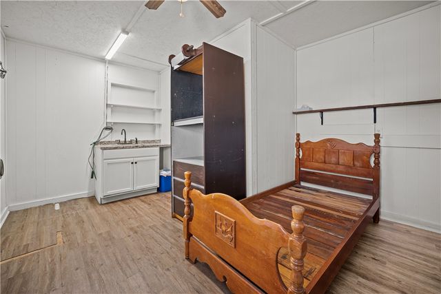 310 & 312 E Sullivan St, Skidmore, TX 78389