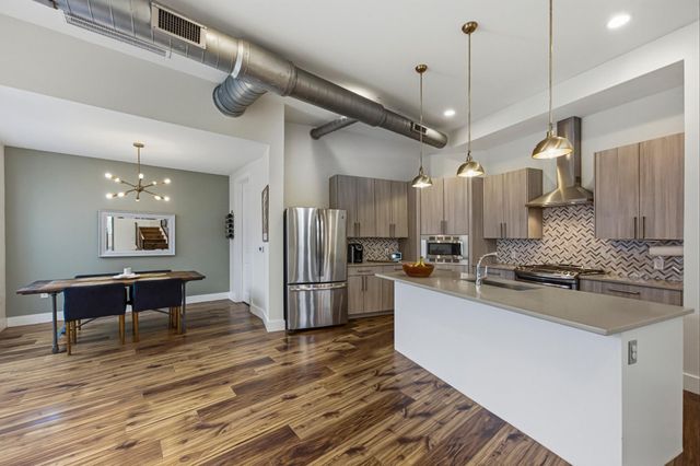 1405 Camelot CIR A, Austin, TX 78745