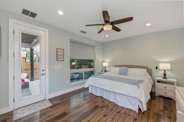 1405 Camelot CIR A, Austin, TX 78745